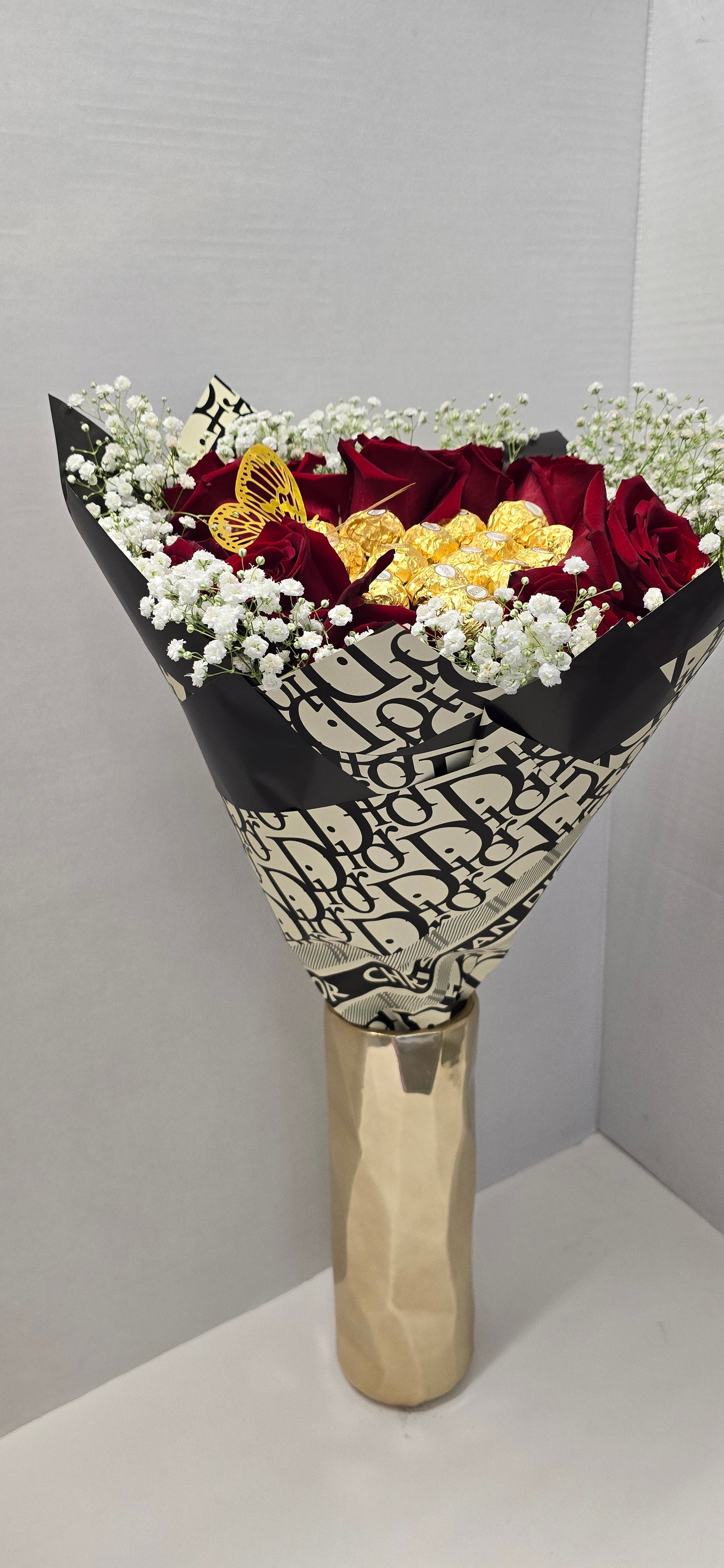 Chocolate Bouquet Of Red Fresh Roses