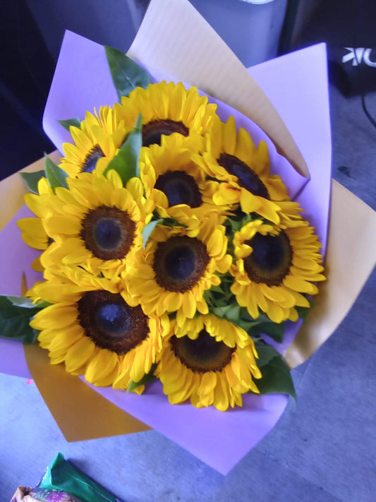 summer sunflowers bouquet