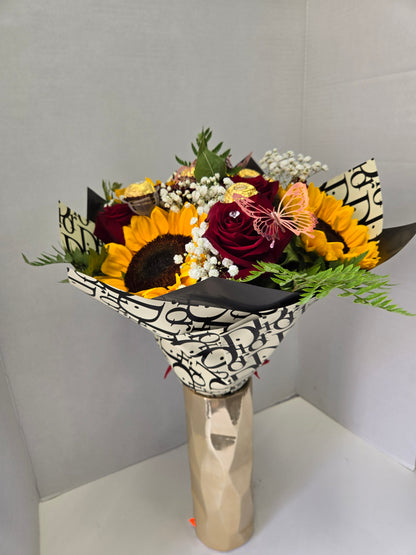 Sweet Fresh Sunflowers Bouquet With Roses