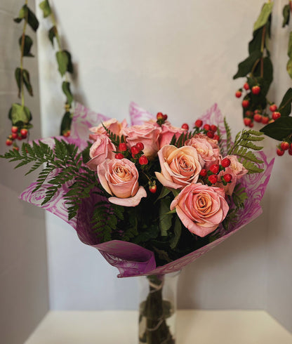 Bouquet Of A Dozen Pink Fresh Roses