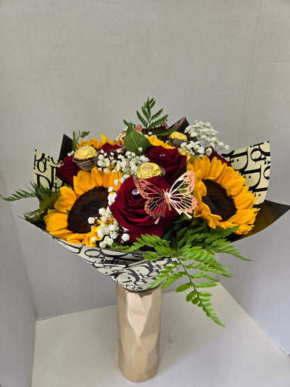 Sweet Fresh Sunflowers Bouquet With Roses