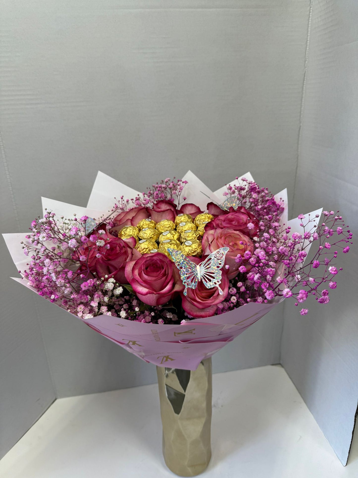 Sweetheart Bouquet Of Pink Roses And Chocolate