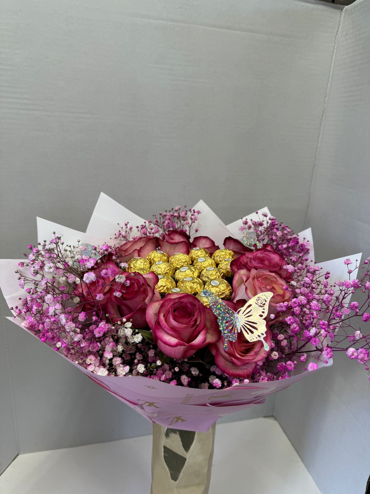 Sweetheart Bouquet Of Pink Roses And Chocolate